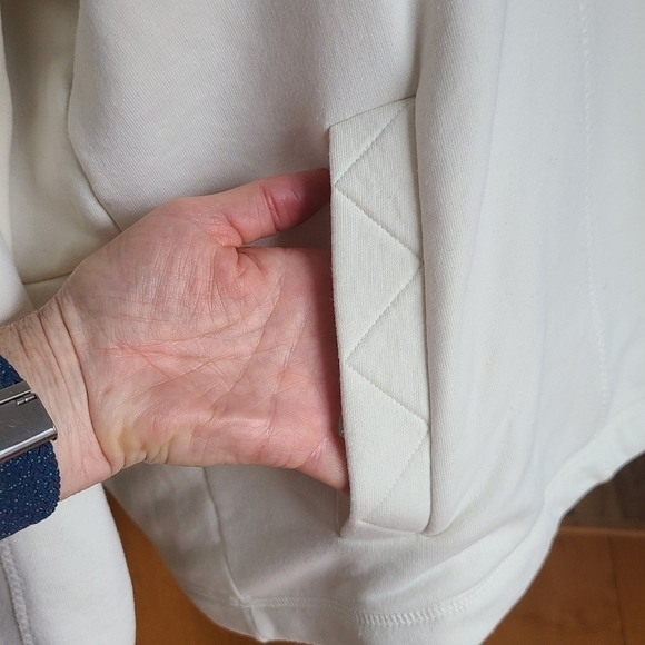 Sweaty Betty Low Tides OVERSIZED Crewneck Sweatshirt - Picture 6 of 16